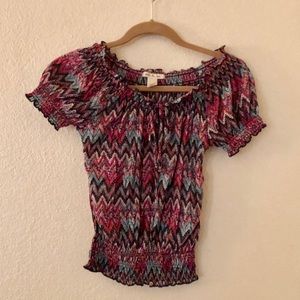 Adorable colorful top!